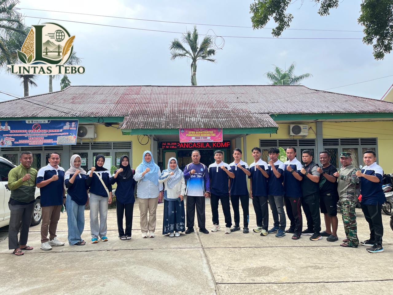 Kontingen O2SN SMA/SMK Kabupaten Tebo Tahun 2026 Resmi di lepas, Berangkatkan 18 Atlit.